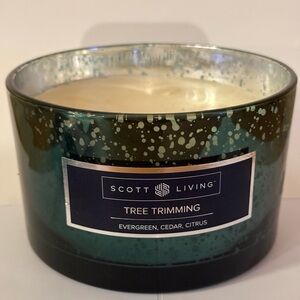 Scott Living 3 wick candle “Tree Trimming” scent NWT 16 ounce burn time 30 hours